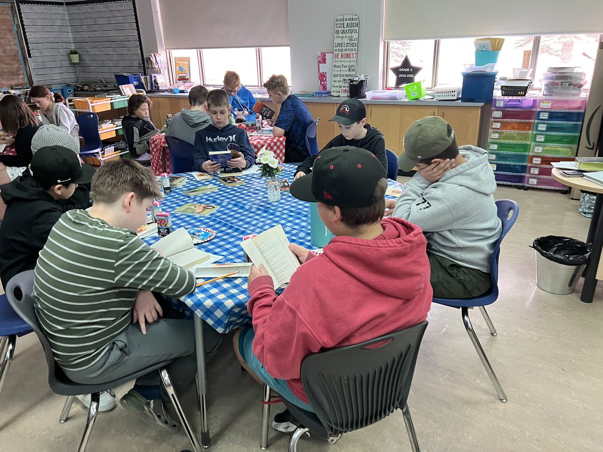 CCAgrade5's tweet photo. Nothing like a good book tasting. The next day - every one of my 31 students were begging for a book they had “tasted”! Best 1.5 hours of the year for me and them! #rvsed @CochraneAcademy https://t.co/RZB5epQTkF