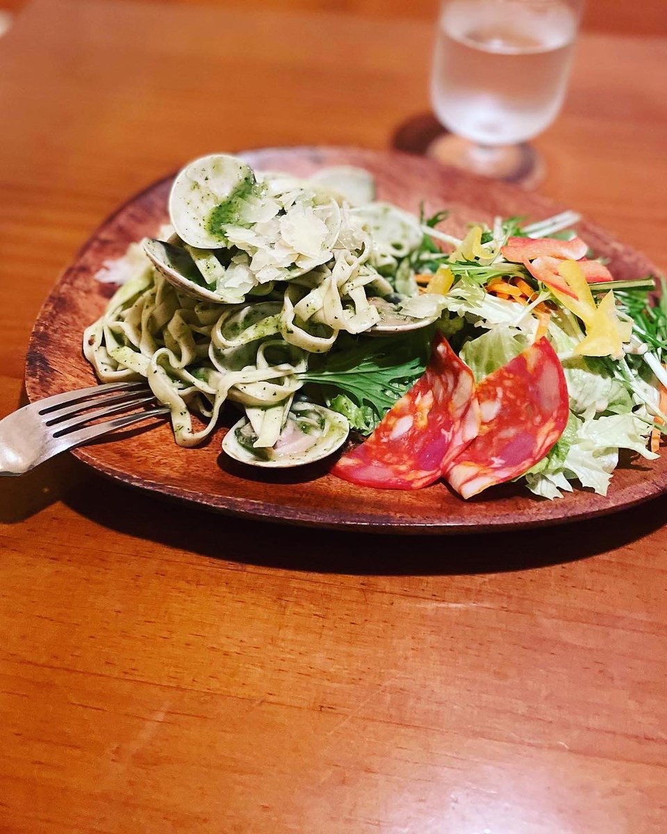 コムギコの新緑の季節のごちそう♪期間限定パスタ🍝ハマグリのジェノバソース解禁
#Komugico鹿大前店
#Komugicoオプシアミスミ店

自家製低糖質パスタのタリオリーニでどうぞ♡
※写真はおととしのタリアテッレなのでもうちょぃ細くなってます