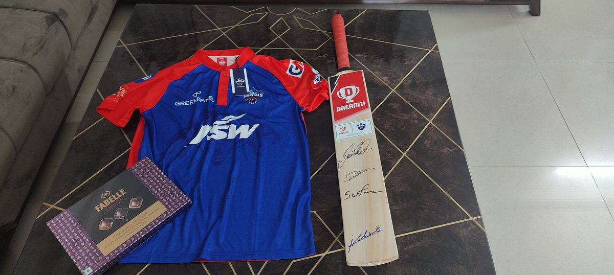 Nitishh_11's tweet photo. A Big Thank You to @Dream11 and Mithun Sir for giving me a wonderful opportunity to meet the stars of @DelhiCapitals at the Dream11 Fan Meet and Greet event. I was able to share my sweet little story related to @Dream11 with the players.
@PiyushS92876953  @SUNILK_33 @tiwari_viks https://t.co/rW0qDVZo30