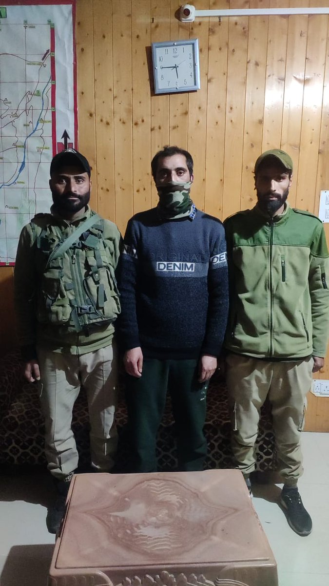 Baramulla Police (بارہمولہ پولیس) (@baramullapolice) on Twitter photo Baramulla Police arrested man for Vouyerism.
Case FIR u/s IPC, IT & POSCO Act registered in PS Chandoosa.
Community members are requested to be careful while using trail rooms.
#PeopleFirst #BlaPolice
<a href="/JmuKmrPolice/">J&K Police</a>
<a href="/KashmirPolice/">Kashmir Zone Police</a>
<a href="/DIGBaramulla/">DIG of Police NKR Baramulla</a>
<a href="/DCBaramulla/">Deputy Commissioner Baramulla</a>
<a href="/Amod_India/">Amod Nagpure</a> Baramulla Police arrested man for Vouyerism.
Case FIR u/s IPC, IT & POSCO Act registered in PS Chandoosa.
Community members are requested to be careful while using trail rooms.
#PeopleFirst #BlaPolice
<a href="/JmuKmrPolice/">J&K Police</a>
<a href="/KashmirPolice/">Kashmir Zone Police</a>
<a href="/DIGBaramulla/">DIG of Police NKR Baramulla</a>
<a href="/DCBaramulla/">Deputy Commissioner Baramulla</a>
<a href="/Amod_India/">Amod Nagpure</a>