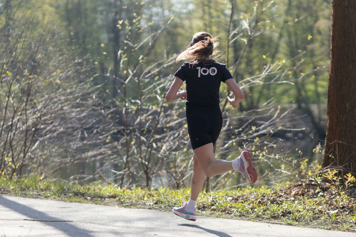 Bist du heute Morgen gegangen, gewalkt oder gejoggt? 🤩 

👀 Warst du das erste Mal bei parkrun? Hast du einen Meilenstein erreicht? 

🌳 #liebeparkrun