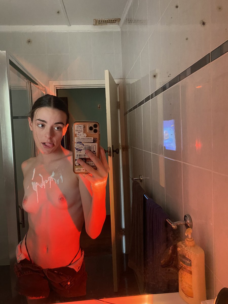 sarinahsunshine's tweet photo. you know where to see the naughtier stuff 🤫 https://t.co/6OaVuHQo7S #nsftwtw #badgirls #onlyfansgirl #onlyfansbabe #nsfwtwt #retweet https://t.co/Js8OtQvHgC
