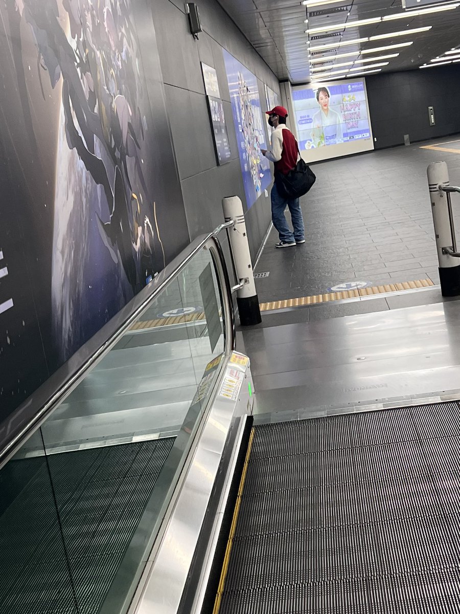 boys!boys!Park Hanbin hari ini main ke ads dan Hanbin bacain semua notes nya dan diambil semua sama Hanbin 🥹🥹🥹