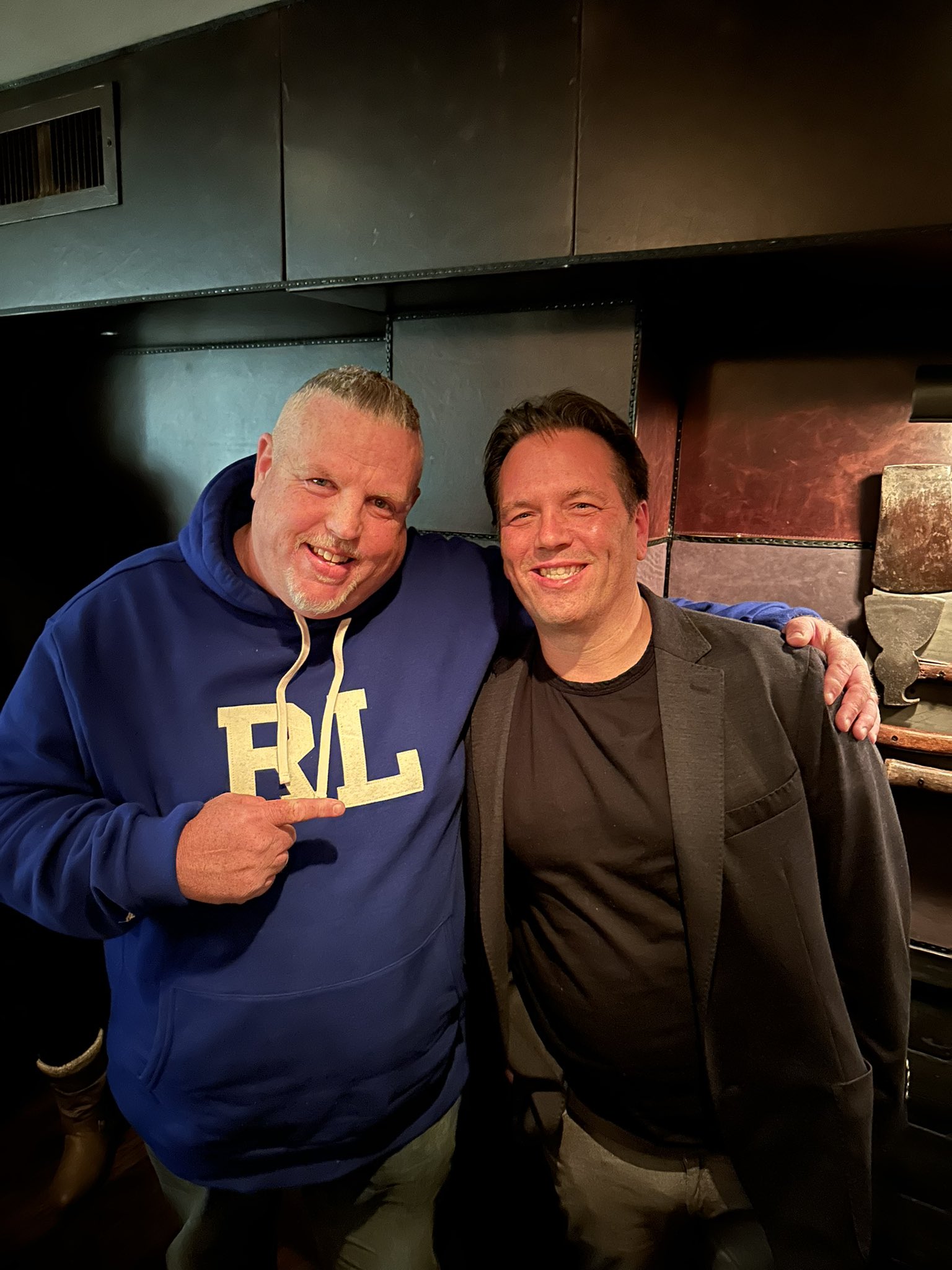 FuxaNE-WYAIllha.jpg:large