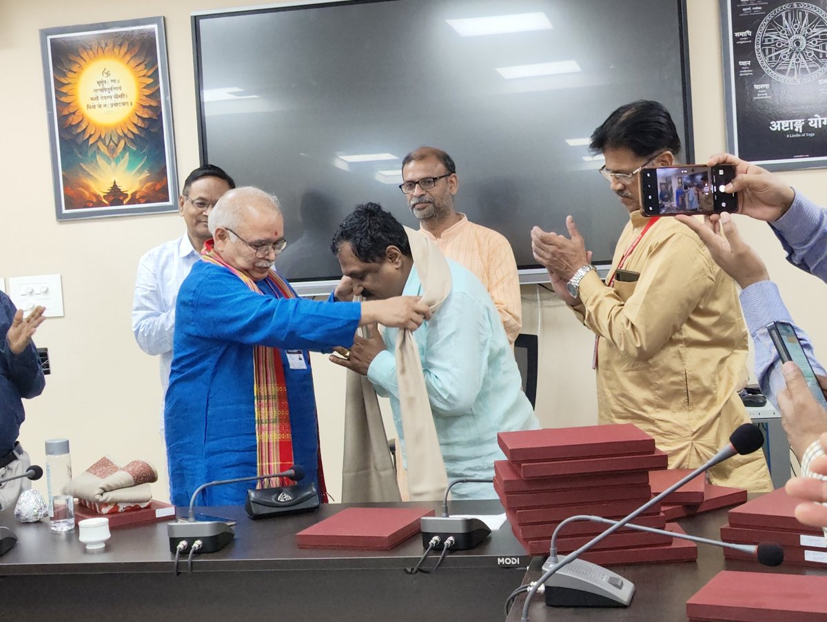 केन्द्रीय संस्कृत विश्वविद्यालय, जम्मू tweet media