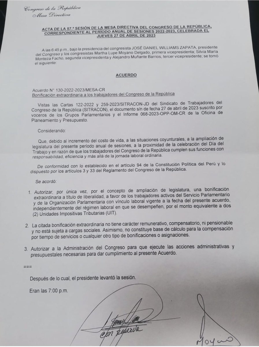 martinhidalgo's tweet photo. #AlertaLegislativa: La Mesa Directiva de José Williams aprobó hoy un acuerdo para otorgar un bono de 2 UITs (S/ 9,900) a todos los trabajadores del @congresoperu. ¿El motivo? Por la ampliación de legislatura, el incremento de costo de vida y estar cerca al Día del Trabajador. https://t.co/hANVdIoCs8