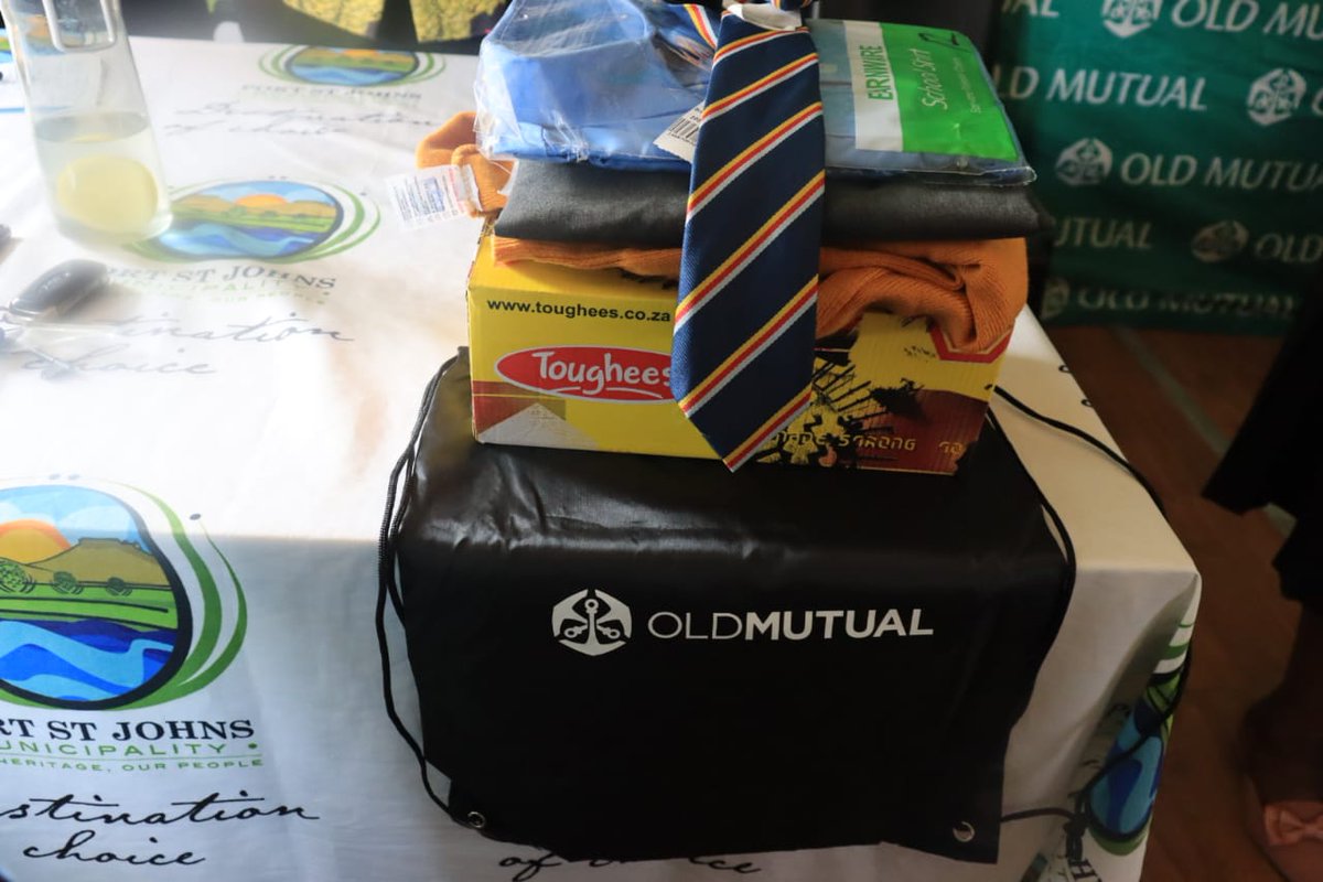 PsjLocal's tweet photo. [IN PICTURES] 
The @OldMutualSA Foundation with Department of Education in the O.R Tambo coastal and Port St Johns local Municipality donated School uniform to Port St Johns Junior Secondary School and Noqhekwana Junior Secondary School for leaners who were affected by floods on https://t.co/lJARqZZq8L