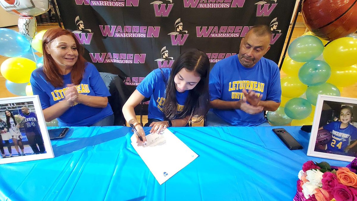 Congratulations Future on your signing day we Love you and are so proud of you And thank you all who showed up for this special day we are truly blessed Proud parents🏀🏀