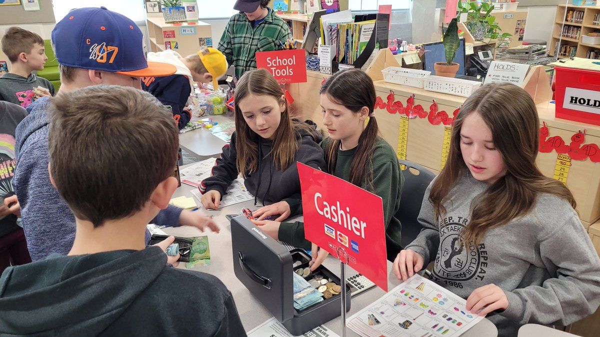 Mrs.K (Karras) tweet media