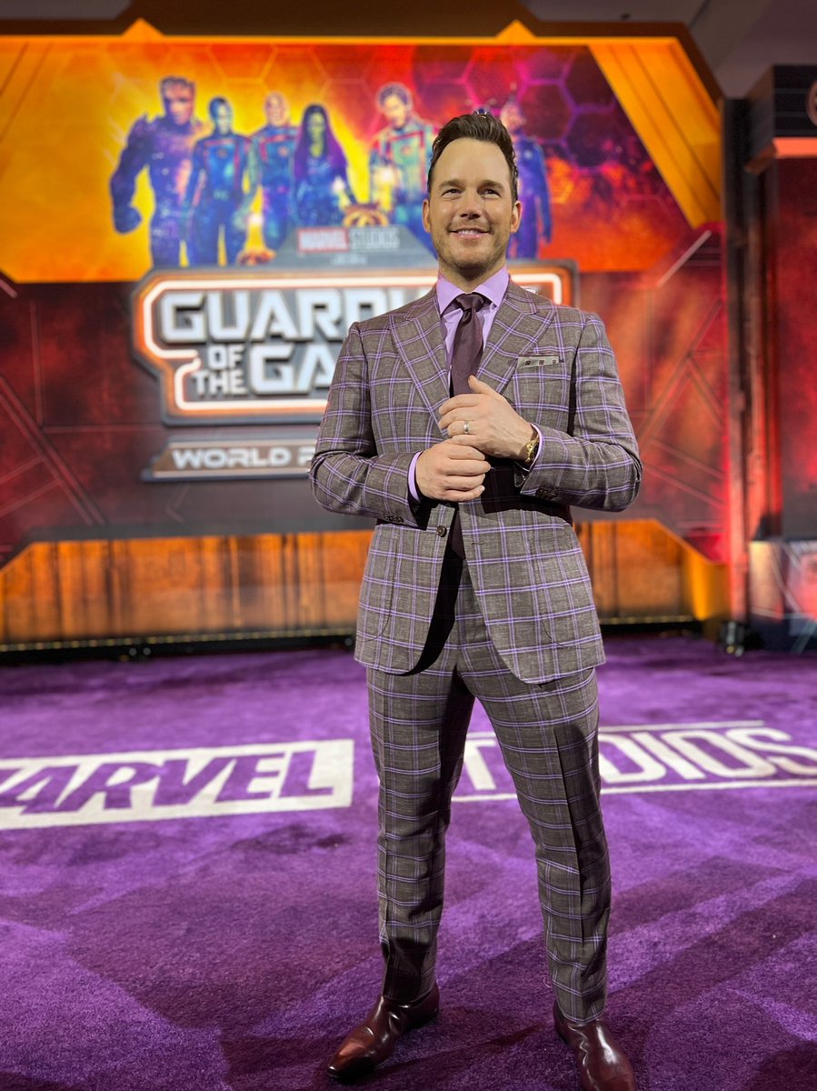 MarvelStudios's tweet photo. ▶️ : Hooked on a Feeling 🎶

Turn up the music because Star-Lord has arrived at the World Premiere of #GotGVol3 https://t.co/zRFFCRRD49
