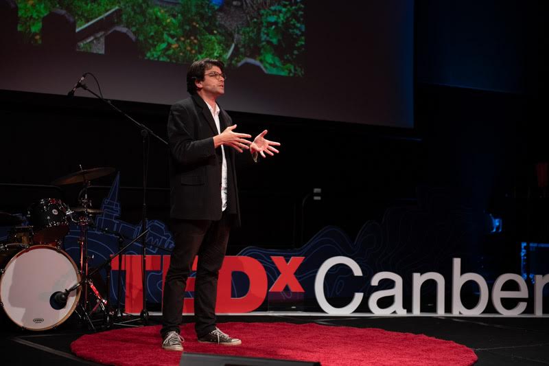 When does a talk go from being 'hmmm' to 'ooooh!' What gives you goosebumps? Come down to our Open Mic Night this Thursday to cheer on our speakers as they capture your attention with Canberra's boldest ideas (in only 3 mins each!). Register: bit.ly/3VdW53S