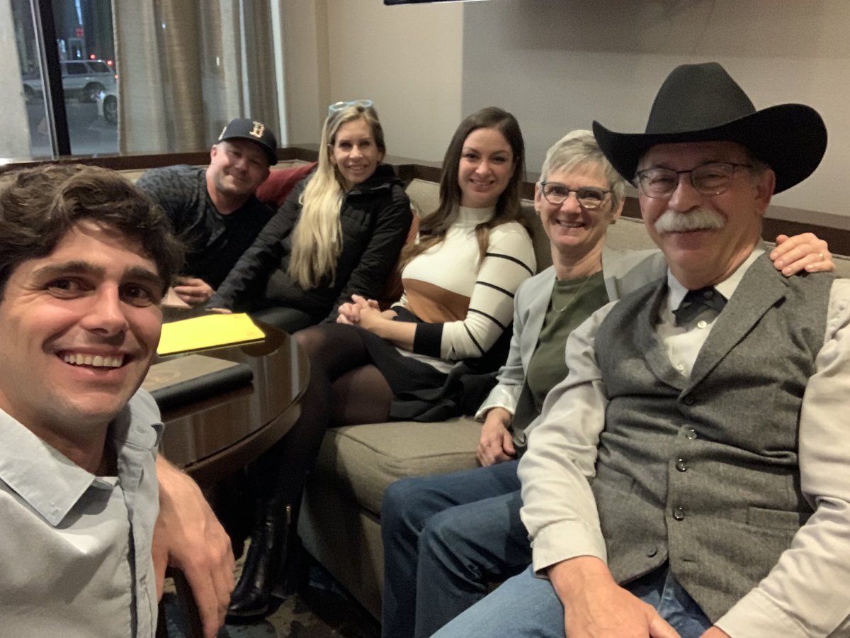 SouthRanchTim's tweet photo. Closing out the evening with @southpawmegan @AggieGirlCES and crew with a round of …#oldfashioneds #travellingcowboy https://t.co/X4LuQJ6gd0