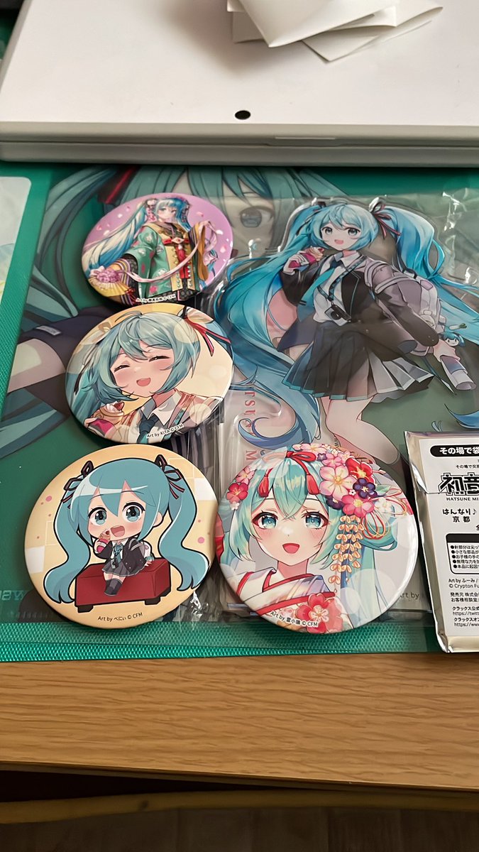 ラッキー缶バッジくじ