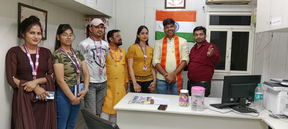 मुकेश शर्मा अनमोल (@vardiwalakalamk) on Twitter photo 