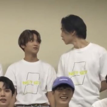 แม่ แม่ แม่ มมมมมมมม
ป๊าก้อยู่นี่ เรียกป๊าสิเรียกแต่แม่