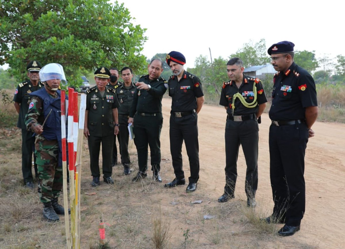 Chhote_91's tweet photo. Inaugural Army to Army Staff Talks #AAST between #IndianArmy &amp; #RoyalCambodianArmy were conducted at #SiemRep, #Cambodia. #AAST focused on #DefenceCooperation &amp; ways to enhance training engagement. #AAST delegation also witnessed ongoing Demining Operation at #Cambodia. https://t.co/9XsfMl9PZO
