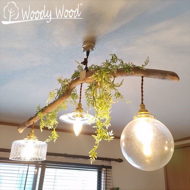kamomeichi's tweet photo. 【4/29(土)・4/30(日)開催✨】
出店者をピックアップしてご紹介！

WoodyWood
岐阜県
2日間(4/29(土)・4/30(日))

流木の魅力である“自然ないびつさ”を活かし、どんな空間にもマッチするオシャレなライトを製作しています。 https://t.co/Y79dYTHH4v