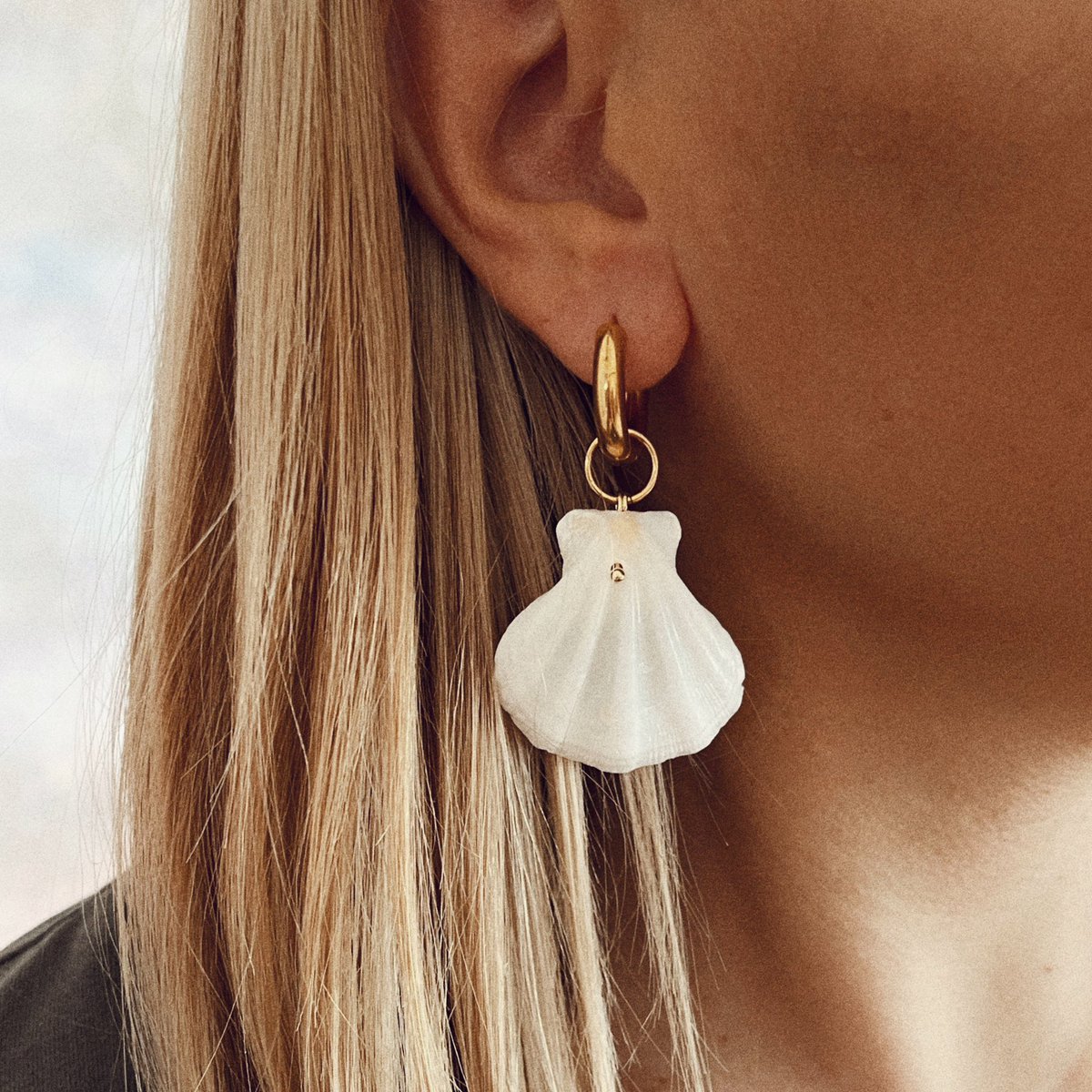 twininas's tweet photo. Seashell Earrings 🐚🧜🏽‍♀️💗 #TWININAS | https://t.co/0jFWGkjdHo 
#shelljewelry #seashells #seashellearrings #shellearrings https://t.co/gfQp9Xzkr7