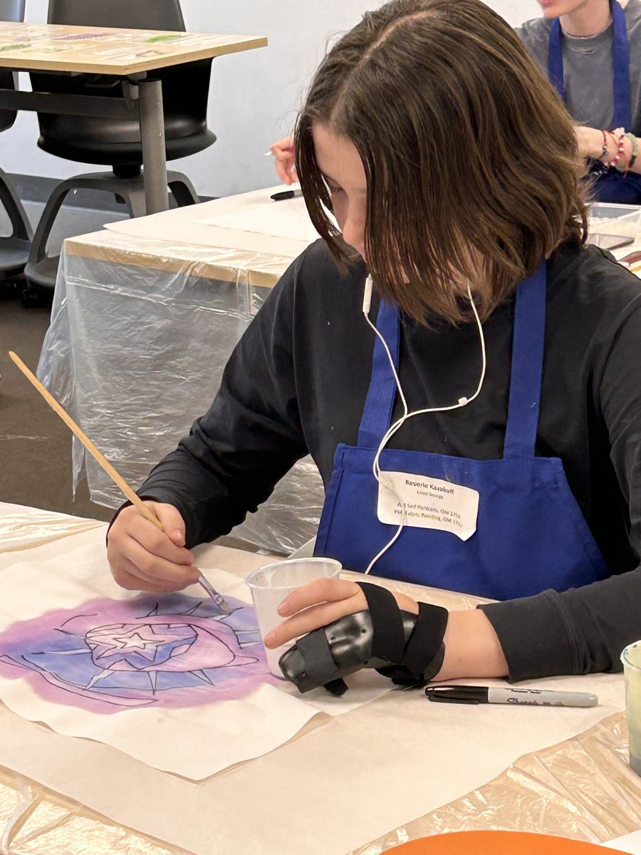 lattajayne1's tweet photo. Students in SD73 enjoyed a wonderful Young Artists conference this week participating in different arts sessions involving weaving, wood burning, acrylic painting and even making cyanotypes! #Kamloops_sd73 #youngartists #creativity https://t.co/6QBKN9GePT