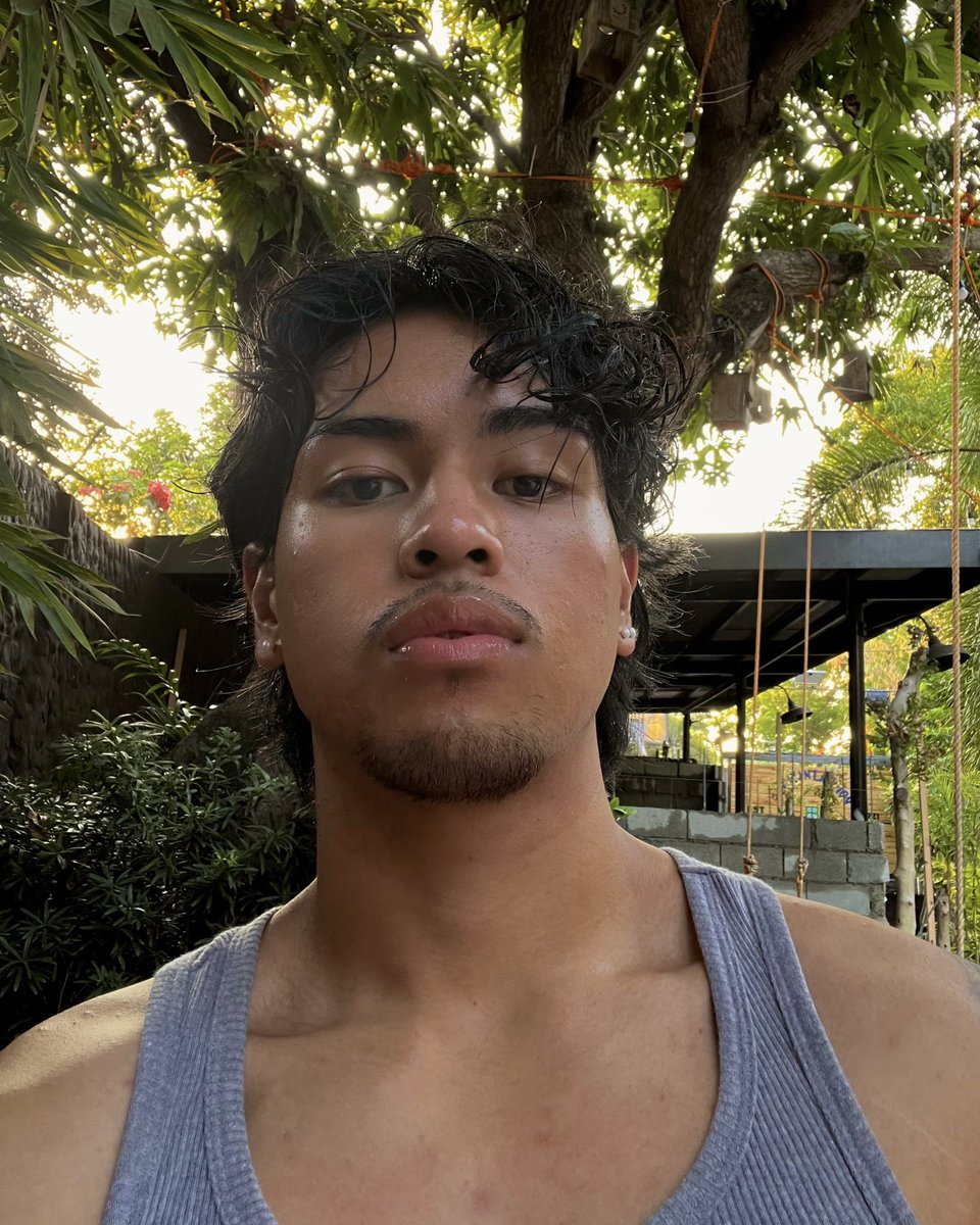 judaxav's tweet photo. i fucked up the day i cut this hair https://t.co/WjsKnChmUX