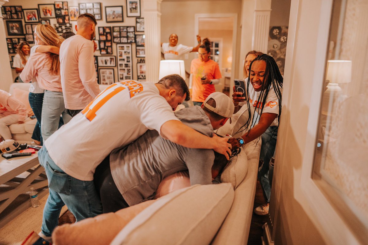 ClemsonFB's tweet photo. Pure joy 🧡 @bryan_bresee https://t.co/uZEePzaaDv