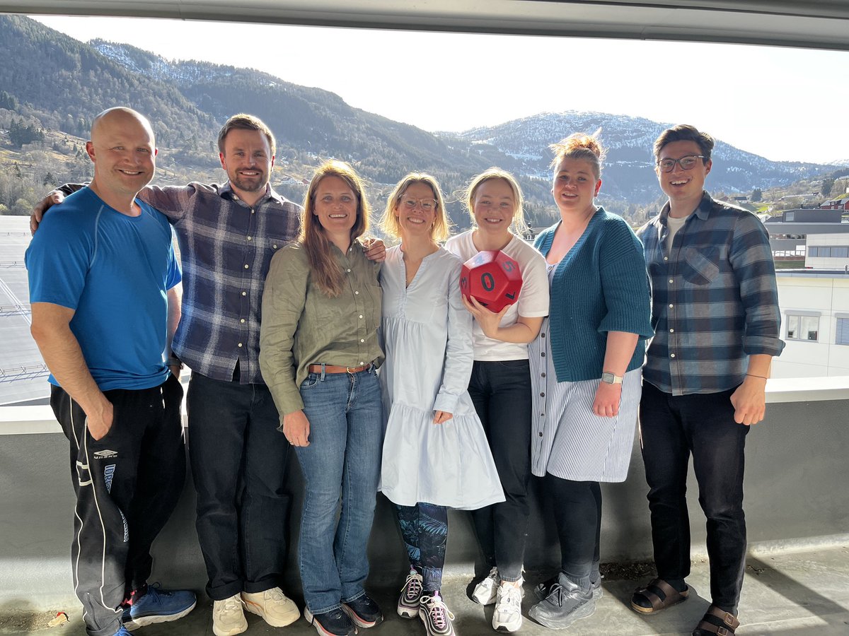 LiseSohl's tweet photo. Thanks to the great team at @hvl_no SEFAL for a productive change of research environment. That definately affected my #phdlife positive. So much passion for #physicalactivelearning and the mission around it. @BrekkeMathias @steslo93 @GeirKResaland @NEXSKU https://t.co/m7vO2eZujw