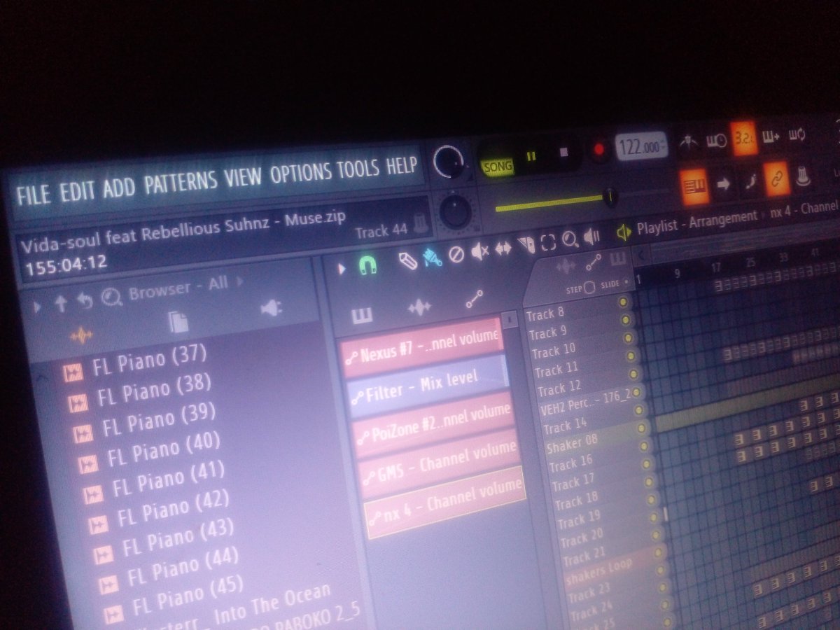 RebelliousZW's tweet photo. Working on something new with Vida-soul(SA)#Afro House#W.A.R#Ep loading https://t.co/uUJUYzQeCZ