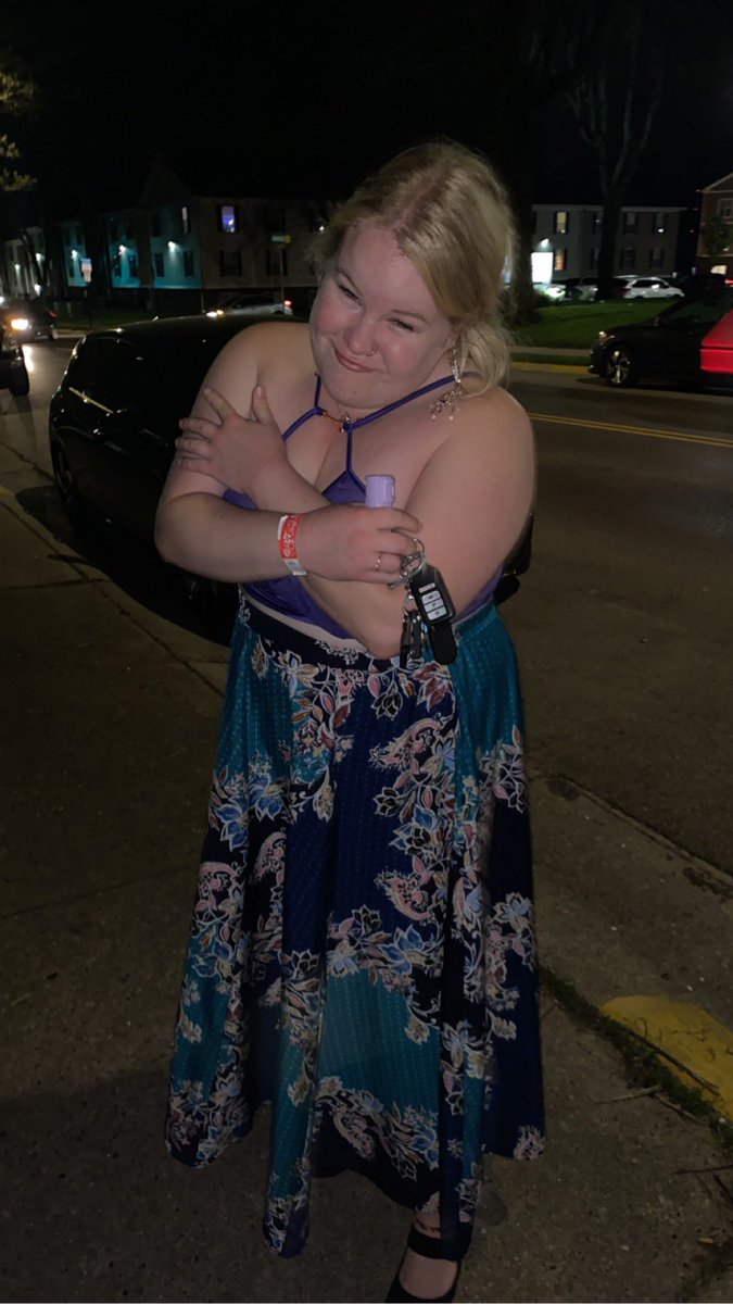 kaileyyyh's tweet photo. my best friend, the sillest human, one of the most inspiring people, the one who makes me feel safe and loved, the most caring person out there, and just the most amazing human to me… i love you so much DUH https://t.co/R7V70cDhJ7