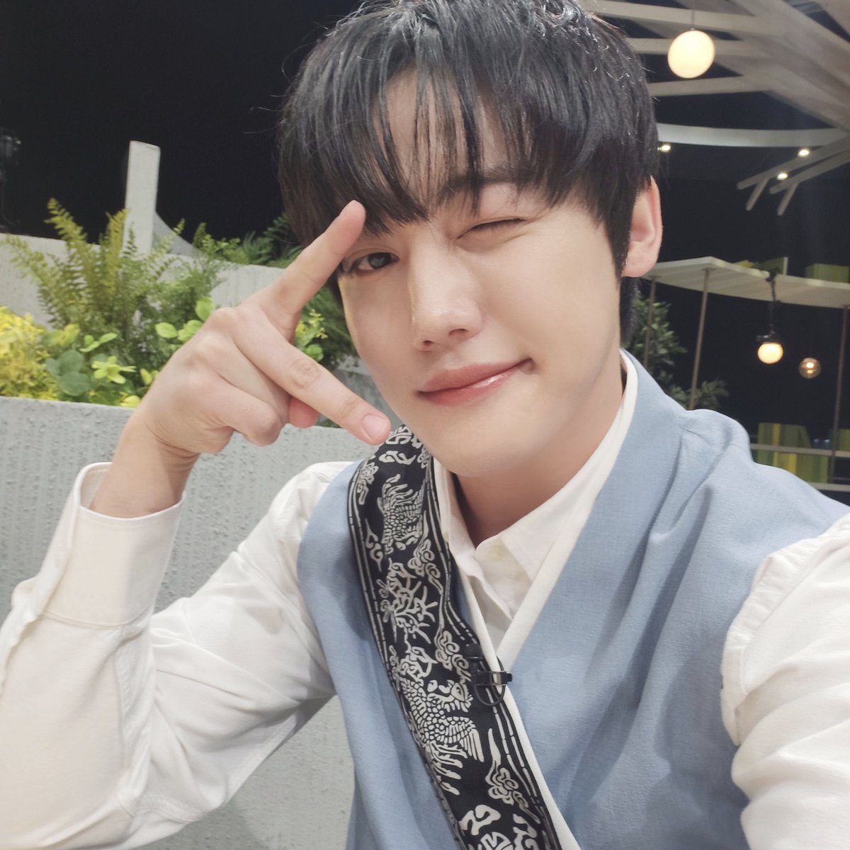 GoldenChild's tweet photo. [💡] #골드니스 여러분!
잠시 후 6:40 PM JTBC #차이나는클라스
#이장준 이 출연합니다.
얼마 남지 않은 주말을
심안여해 할 수 있게 도와줄 짱준이 등장✨

#GoldenChild #골든차일드 #GNCD
#LeeJangJun #차클 https://t.co/0XYn6ao6MJ