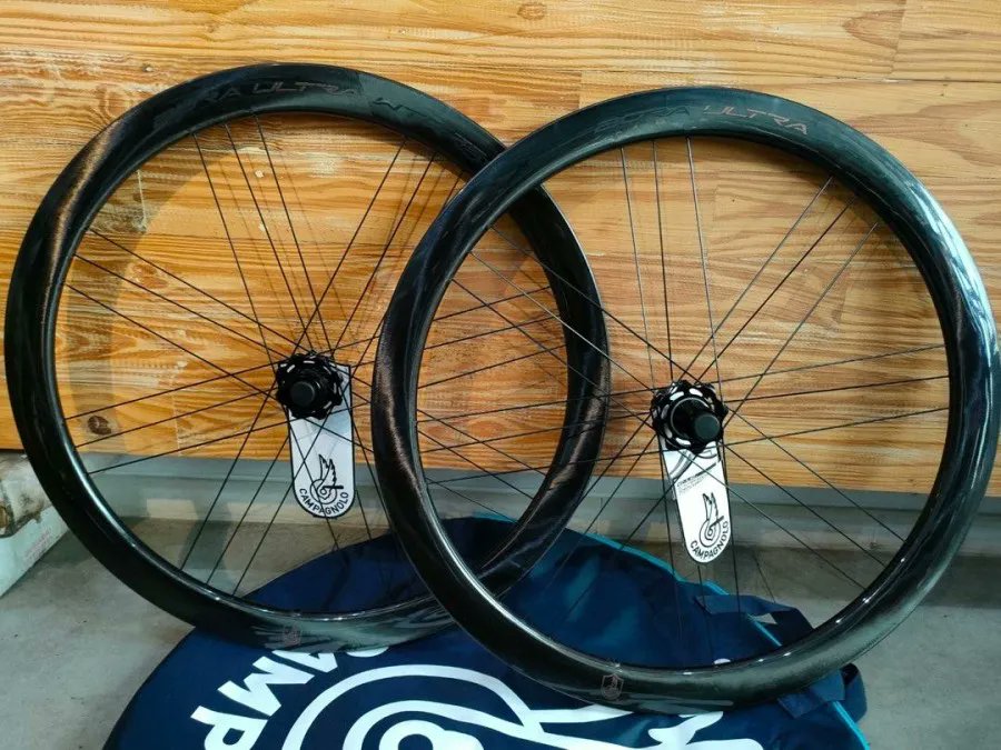 goodnyght's tweet photo. Izin berniaga kakak-kakak #FNFJB dan #BGRFIXEDFACTION.
WTS: Campagnolo Bora WTO, New,45mm,disc.
.
Langsung bungkus disini: https://t.co/9SW2AWYeOG
.
Happy long weekend https://t.co/LbFWFbcod4