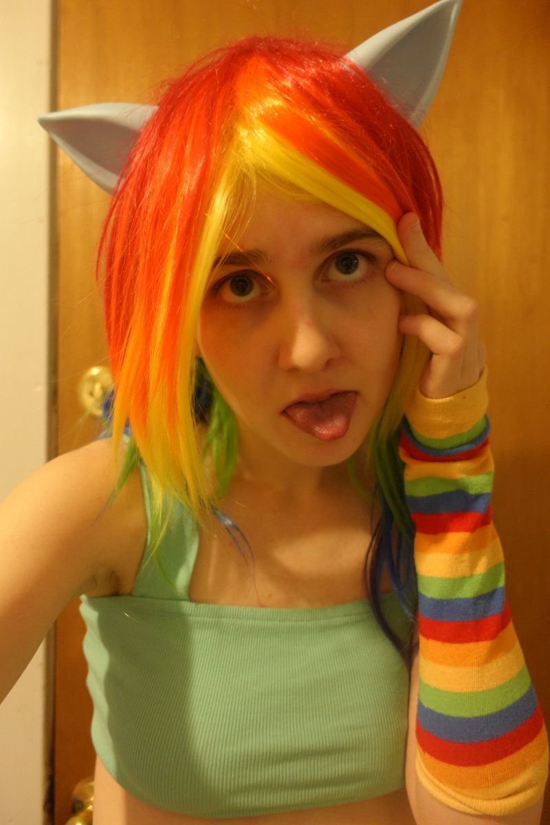 DarkCosplayVA's tweet photo. Bratty Rainbow Dash! https://t.co/OMMZeCWytw