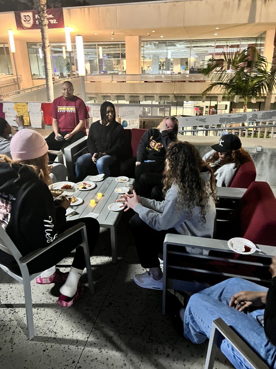 CSUDHwbb's tweet photo. Thank you to @CSUDHwrc for hosting a safe space tonight. #TakeBackTheNight https://t.co/wp50eemWLP