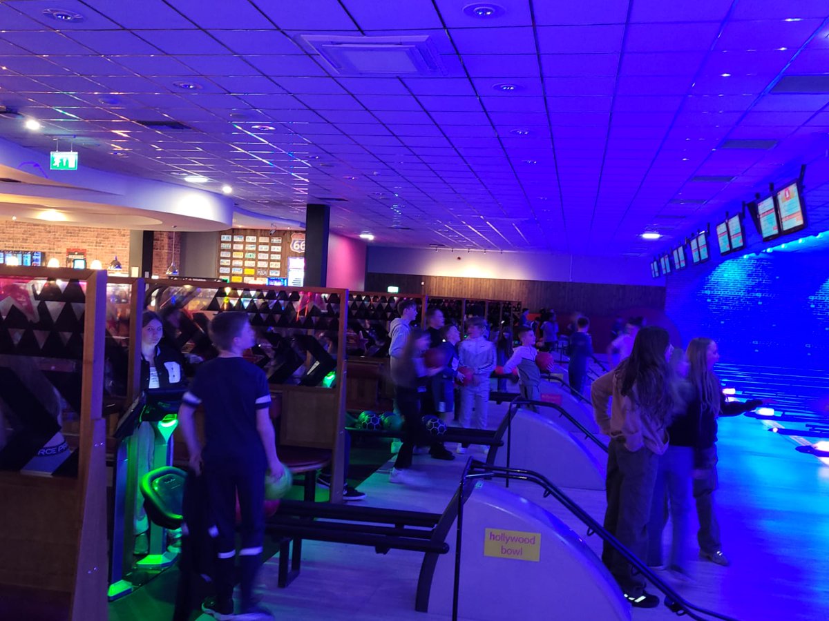 #Year7 had a fantastic time #Bowling

Thank you to staff and students for a great time! #Positivity #Values #KingJohn #KingJohnSchool #KJS #Benfleet #Zenith