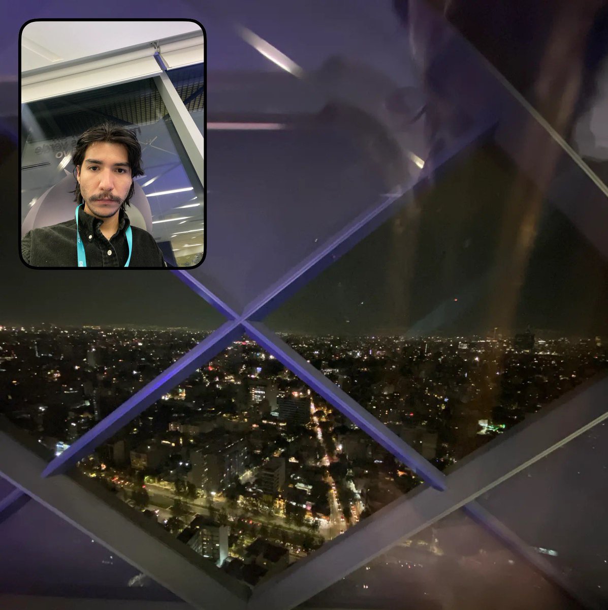 atendiendo la conferencia sobre ciberseguridad en la torre BBVA. esta cañón lo vulnerables que vivimos todo el tiempo a ataques. vivimos en el viejo oeste cuando se trata de defender nuestra información digital 🤯😔