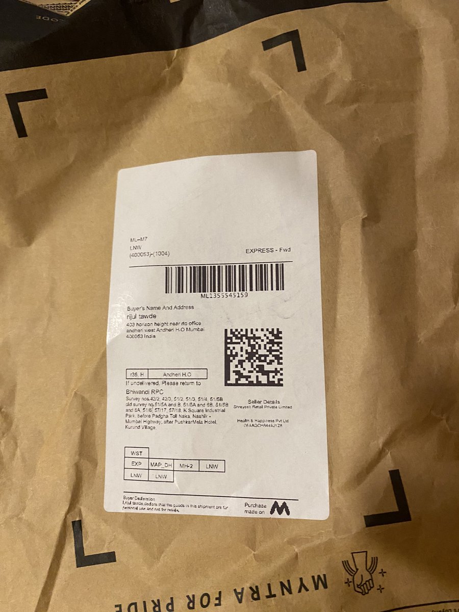 Rossoneri22290's tweet photo. @myntra is duping people by sending unknown items against actual orders. I received a bedsheet instead of 3 shirts and they are denying refund. The image clearly shows address and order id of misplaced item. @MumbaiPolice @jagograhakjago please check the new modus operandi. https://t.co/2AFPvsOarh