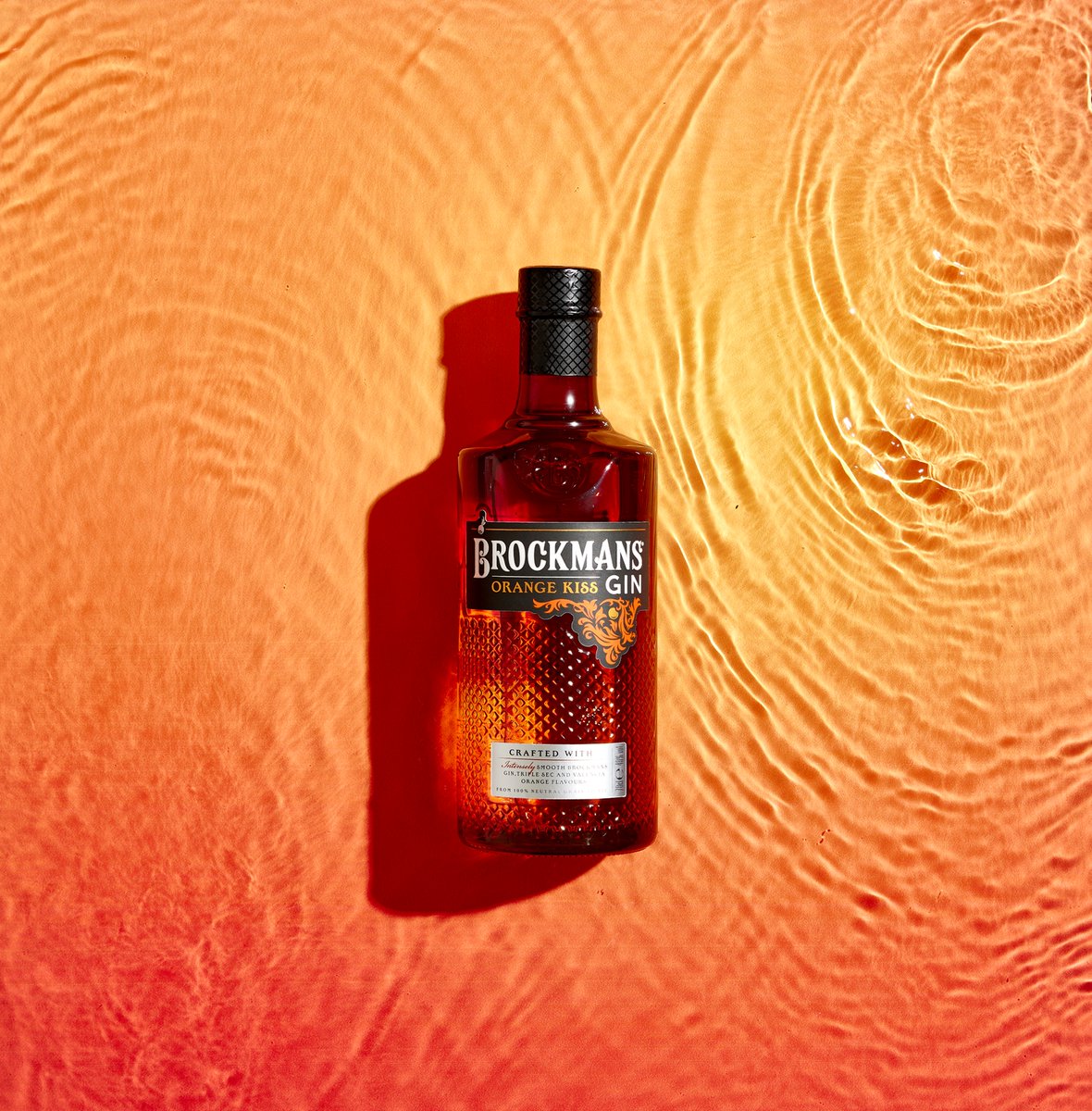 BrockmansGin's tweet image. Introducing Brockmans Orange Kiss - imbue your senses with the taste of a liquid sunset. Allow the delicate notes of Valencia Orange and Triple Sec to waltz across your taste buds.

Acquire your very own via bit.ly/OrangeKissAmzn

#TheProperlyImproperGin #KissMySunset