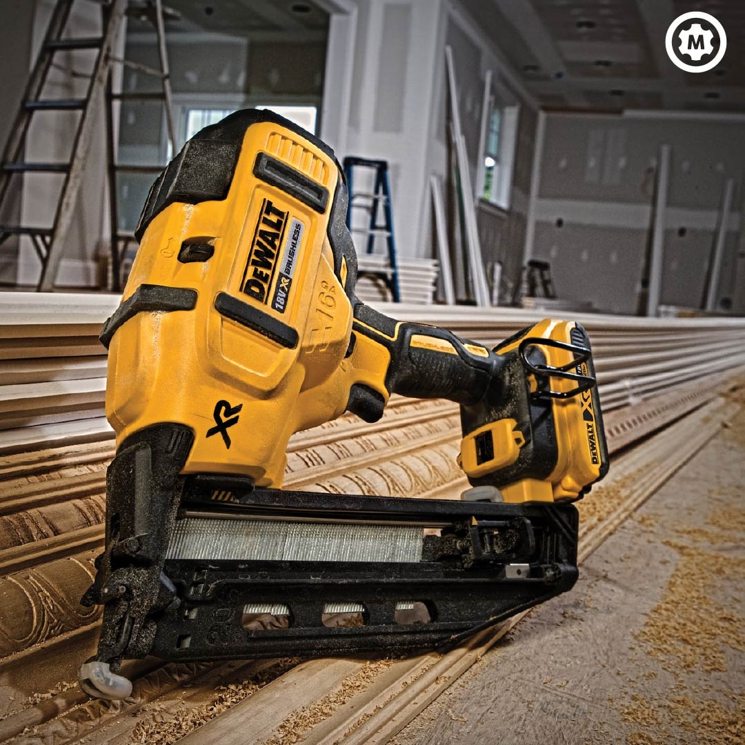 Mastertoolsnl's tweet image. 🟡 DeWALT DCN660N Accu Afwerktacker 16Ga 18V 🟡

✔️Compact, lichtgewicht ontwerp, maakt de machine comfortabel in gebruik
✔️Gecontroleerde spijker-per-spijker modus of snelvuurmodus maakt het schieten tot 4 nagels per seconde mogelijk

#mastertools #dewalt #tacker #gereedschap
