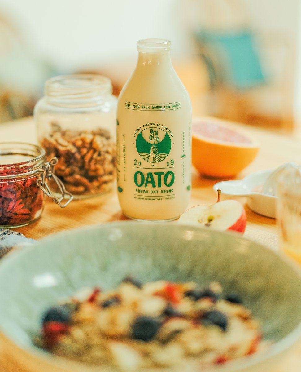 oatofresh's tweet image. Cereal just got a major upgrade with the addition of oat milk - it's the perfect plant-based pairing that's sure to satisfy any breakfast craving! 🥣🌱

oato.co.uk

#plantbased #healthybreakfast #breakfasttime #breakfast #vegetarian #crueltyfree #vegansofig