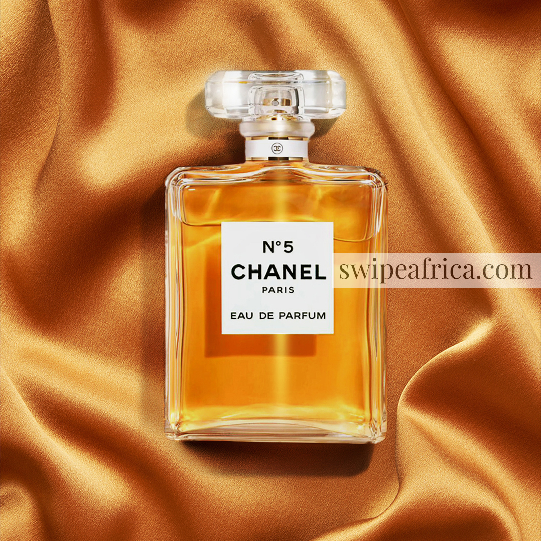 swipeafrica's tweet photo. CHANEL N°5 👩‍🦰

A timeless, legendary fragrance in a radically simple bottle, N°5 PARFUM is the very essence of femininity. 💮

❤️ Place your order now!

🌐 https://t.co/6rEJoSjZch

Free delivery in #Kigali 💯

#RwOT #rwanda #beauty #perfume #my250 #rwandaupdates #RwOTGain https://t.co/cHUT6NutGX