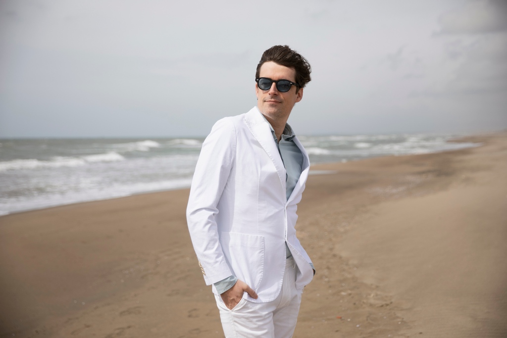 FlavioParenti's tweet image. Delle lunghe giornate di ponte per tanti italiani, voi dove andrete? Buon week-end ☀️

#attore #film #televisione #vitadaattore #hollywood #cinema #recitazione #fotografia #cinecitta #artista #regista #arte #musica #teatro #attori #camerino #fiction #tv #serietv #flavioparenti