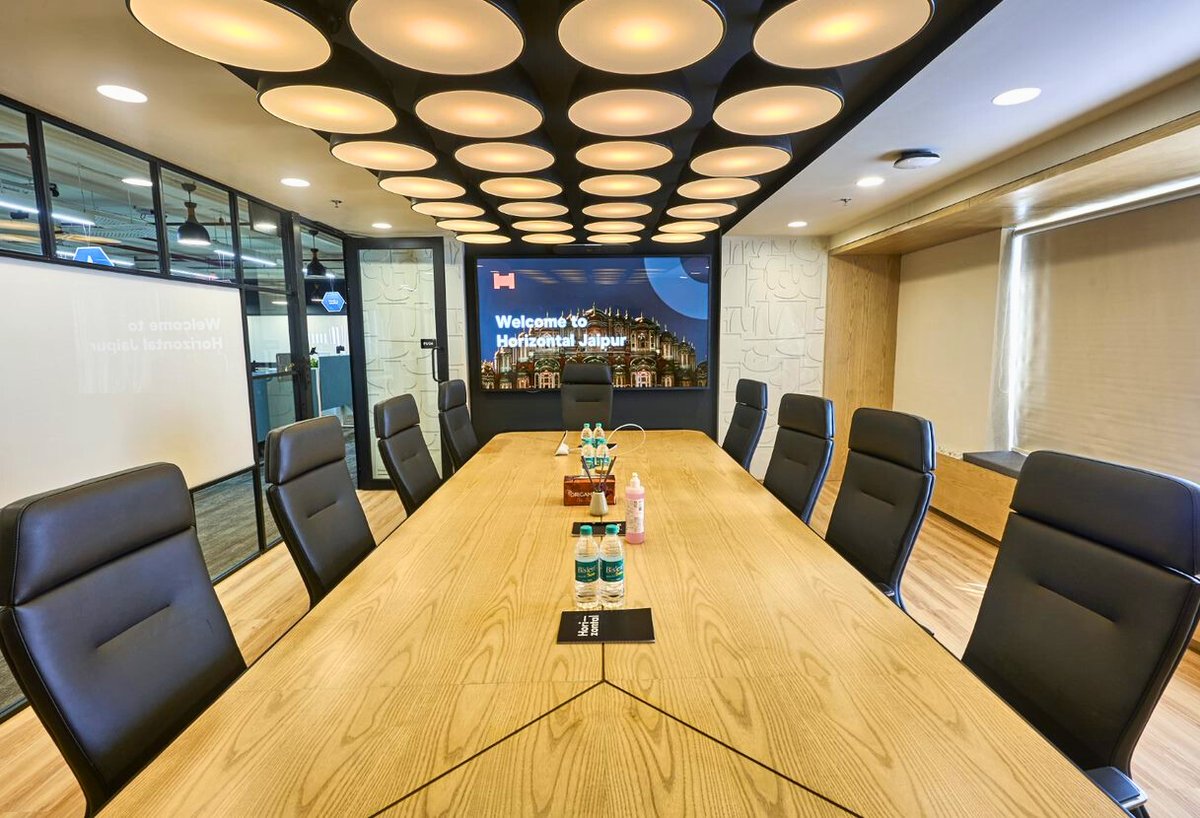 Connect &amp; collaborate comfortably with your team! #DevX offers a variety of conference rooms to suit all your meeting needs. From client meetings to internal brainstorming sessions, our modern spaces with A/V equipment, whiteboards &amp; natural light will inspire productivity!