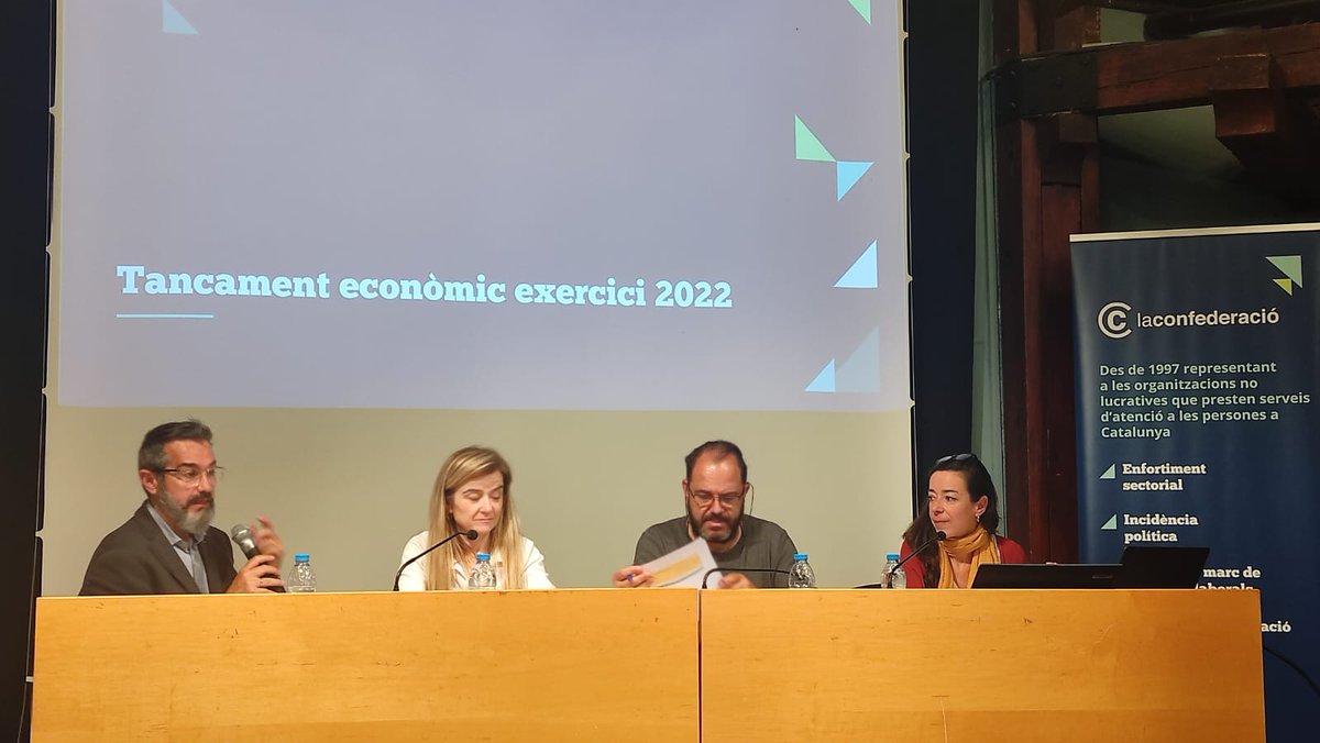 Feate2's tweet photo. En Josep Serrano, membre de la junta de FEATE i de la junta de @LaConfederacio, intervé a l'Assemblea General https://t.co/JcN6qjSQtC