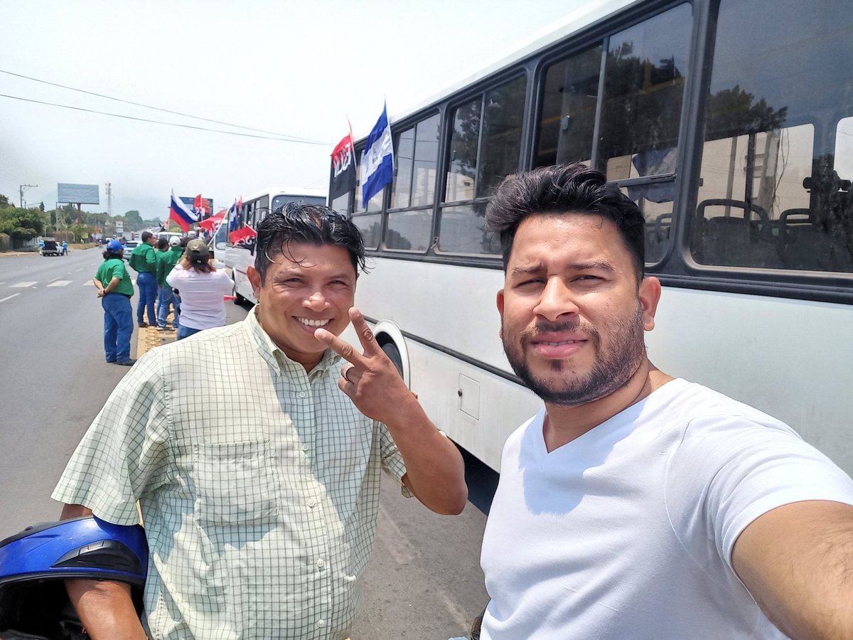 @DantoSandinista @abelalexanderl2 @Uva22 @sombrero79 @Somos2V @Paulitatorq @jbrisol @Amanecerabz @Joel190779 @CamposAlv_5 @FiamaGabriela91 @GlowWiggs Los buses son una realidad, la nueva flota que va a beneficiar a los nicaragüenses para el transporte público interurbano. 
#NicaraguaTriunfa
