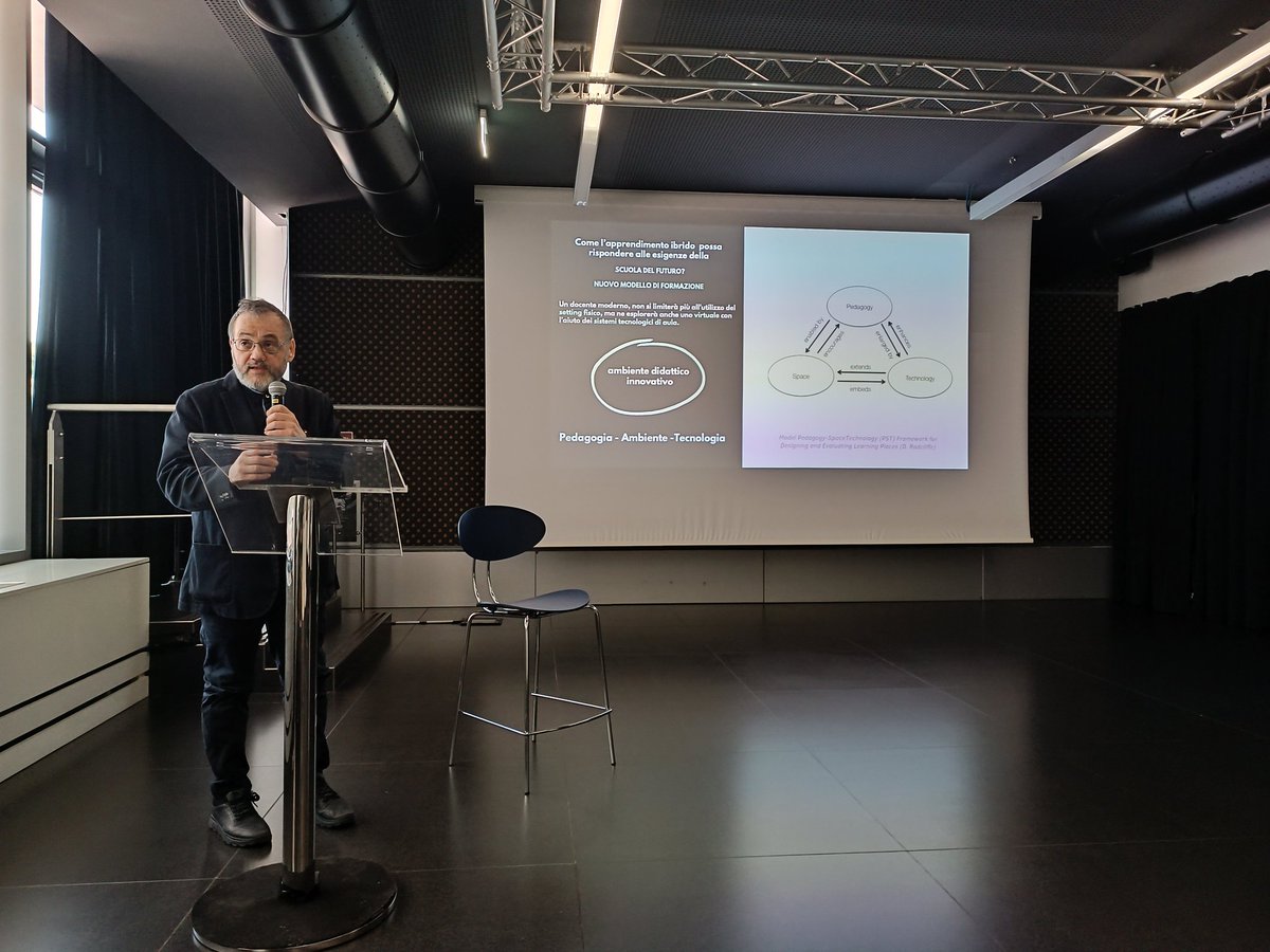 "Un modello di apprendimento ibrido per arricchire le competenze dei docenti e poi degli studenti" Maurizio Chiappa - M2A
#convegnoaidam