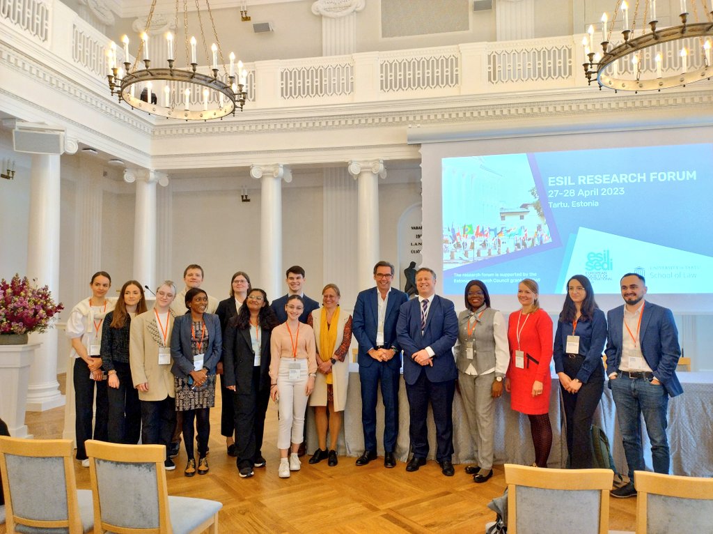 esil_sedi's tweet photo. 👏 Let's all give a huge round of applause to the amazing local organisers of #ESILRF2023 at @unitartu, @LauriMalksoo and all the fantastic colleagues and volunteers involved in such a fantastic event.👏

WELL DONE &amp; THANK YOU!🙏🎉

Next stop: Aix-en-Provence for #ESIL2023! 🇫🇷🔜 https://t.co/EtOAFfRUjG