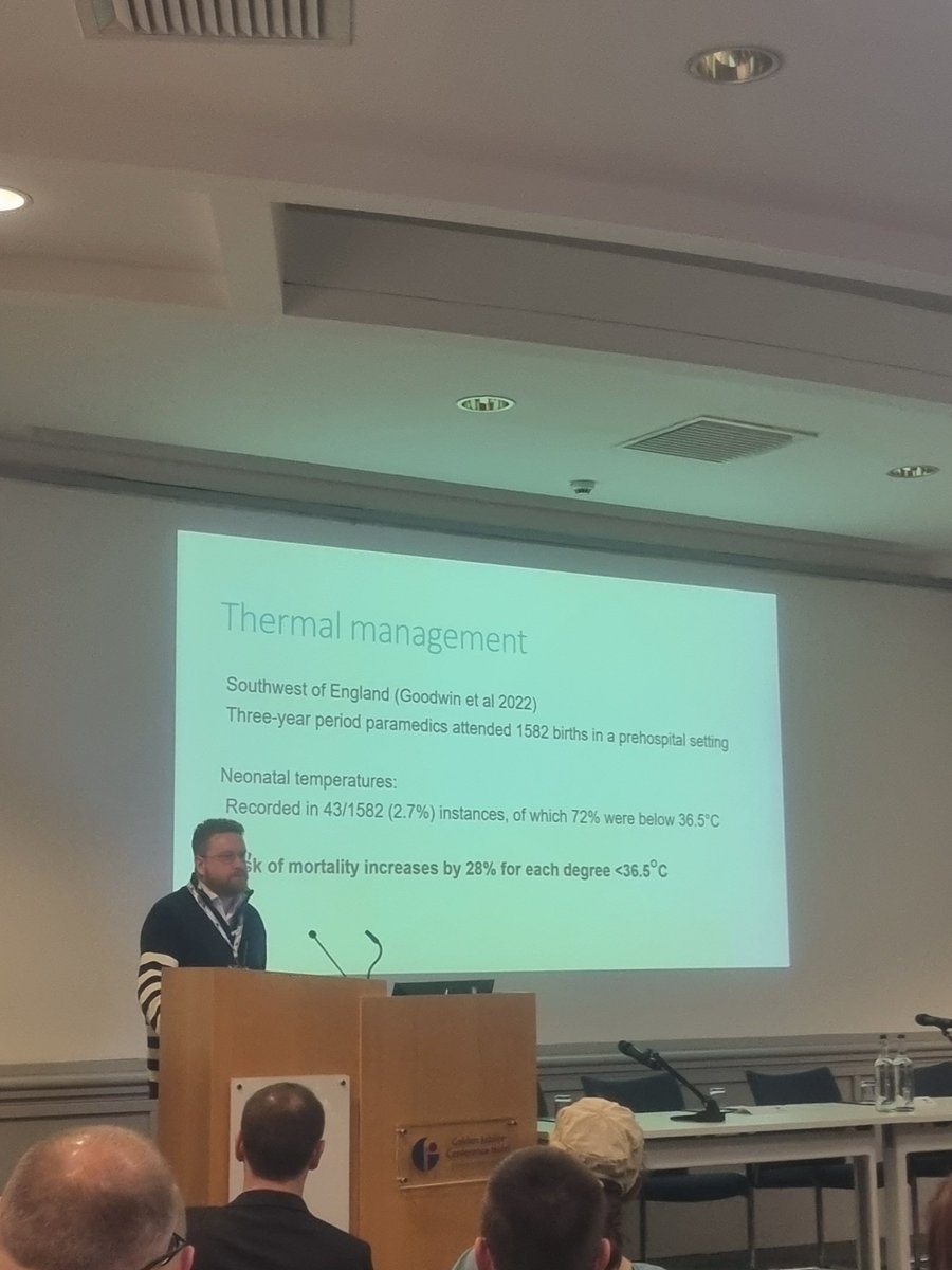 Pre-hospital Neonatal Resuscitation @_retrieval
Prioritising thermal care in the newborn, simple interventions can reduce mortality by over 28%. 
Be inventive. Use mum's skin, hot water bottles, transwarmer or warm towels.
#Retrieval2023 #Neonatal #foamneo