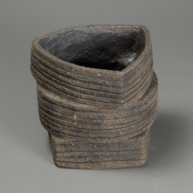 ceramistbamboo's tweet photo. 炻器植木鉢
Sekki flower pot
#flowerpots #植木鉢 #炻器 #紐作り #coilingtechnique #claywork #claysculpture #ceramics #ceramicart #pottery
https://t.co/QjgCkHfV0v https://t.co/Dtxy5mEKVl