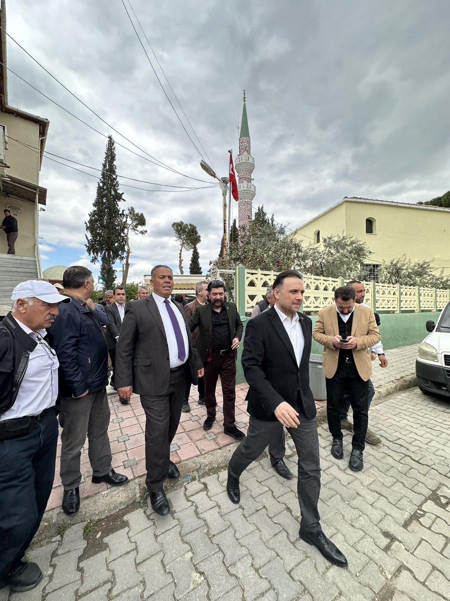 📜 28.04.2023

🕌Köprübaşı Merkez Camii

Safları sıklaştırma, cemaat olma, "ben varım, geldim" deme vaktidir.

Huzura varanların arasına karışıp, selamlar verdik, selamlar aldık.

Allah kabul etsin, Cumamız mübarek olsun.