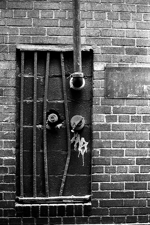 chal_and_bean's tweet photo. bent bars - 0.003ETH
The grain flakes off this image like dust from an eroding monument of purpose. Pipes bend bars to escape and scream, “there is still a soul in here”.
https://t.co/1v30LgpPRs
https://t.co/1e0eql9su6
@Opensea #OpenSeaNFT https://t.co/Ra4mPnqFSq