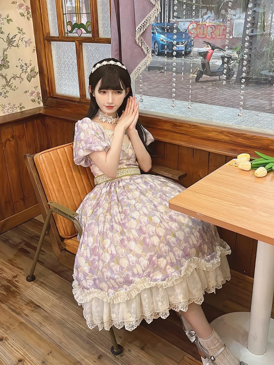 Miumimiko's tweet photo. 不小心和甜品店一个颜色了 https://t.co/5OtIRMdmRV